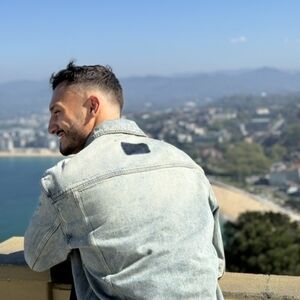 Meet your Posher, Marcos